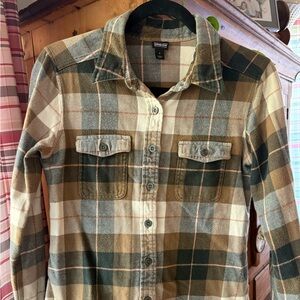 Patagonia women’s flannel